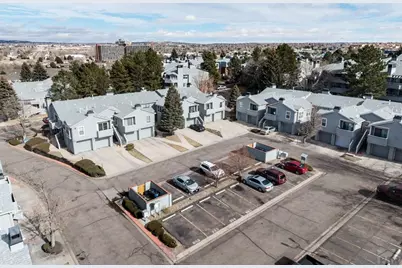 941 Tampico, Colorado Springs, CO 80910 - Photo 32