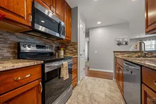 941 Tampico, Colorado Springs, CO 80910 - Photo 10