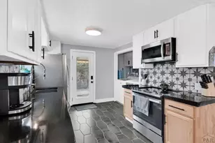 719 W 17th St, Pueblo, CO 81003 - Photo 8