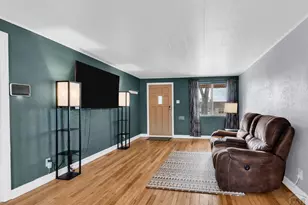 719 W 17th St, Pueblo, CO 81003 - Photo 4