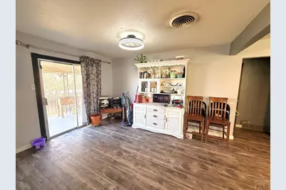 110 Encino Dr, Pueblo, CO 81005 - Photo 8