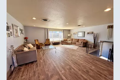 110 Encino Dr, Pueblo, CO 81005 - Photo 6