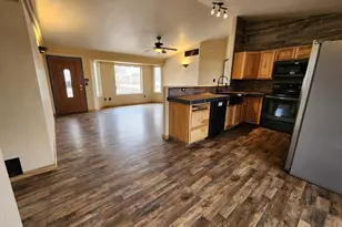 722 S Legend Ln, Pueblo, CO 81007 - Photo 6
