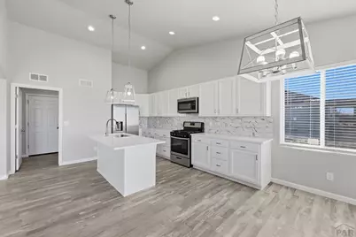 1187 E Ivanhoe Dr, Pueblo, CO 81007 - Photo 10