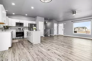 1647 N Calle Rosa Dr, Pueblo West, CO 81007 - Photo 10