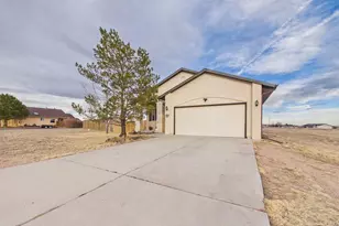 366 N Earl Pl, Pueblo West, CO 81007 - Photo 2
