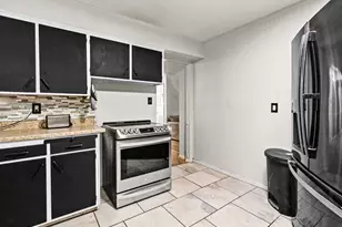 18 Dundee Ln, Pueblo, CO 81001 - Photo 4