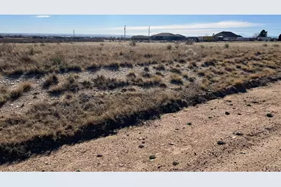 468 E Goldenrod Dr, Pueblo West, CO 81007 - Photo 2