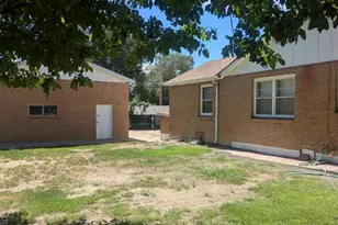 1910 E 8th St, Pueblo, CO 81001 - Photo 4