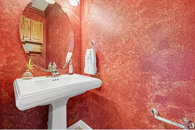 4725 Desert Candle Dr, Pueblo, CO 81001 - Photo 10