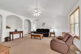 2064 Iris Rd, Pueblo, CO 81006 - Photo 8