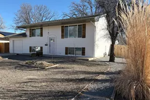 2690 Sherwood Ln, Pueblo, CO 81005 - Photo 1