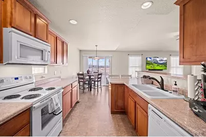 4750 San Pietro Ct, Pueblo, CO 81008 - Photo 12