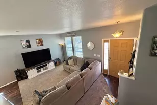 2159 Creekridge Point, Colorado Springs, CO 80910 - Photo 6