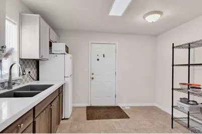 908 E Beech St, Pueblo, CO 81001 - Photo 12