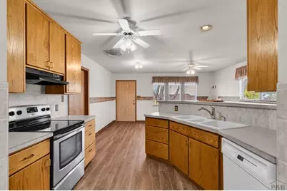 25451 Parkview, Pueblo, CO 81006 - Photo 8