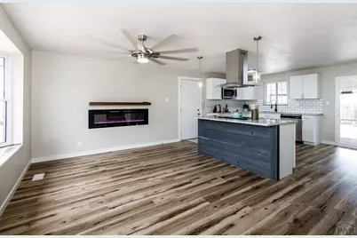 100 Stanford Ave, Pueblo, CO 81005 - Photo 2