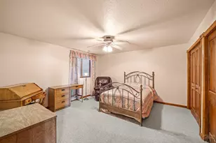 995 S Linden Pl, Pueblo West, CO 81007 - Photo 34