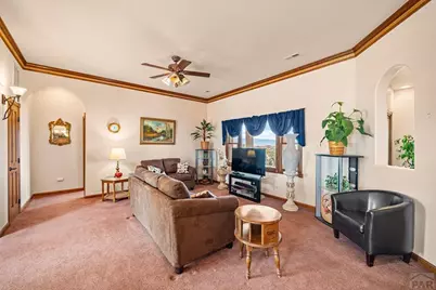 995 S Linden Pl, Pueblo West, CO 81007 - Photo 10