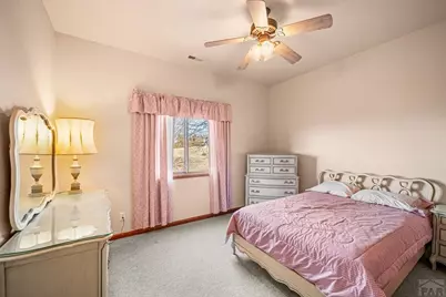 995 S Linden Pl, Pueblo West, CO 81007 - Photo 32