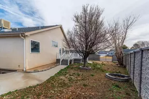 16 Posada Dr, Pueblo, CO 81005 - Photo 6