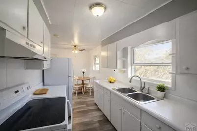 1041 9th St, Las Animas, CO 81054 - Photo 4