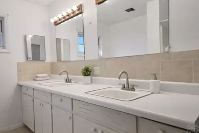 1041 9th St, Las Animas, CO 81054 - Photo 8