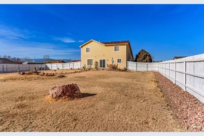 594 S Hook Dr, Pueblo West, CO 81007 - Photo 28