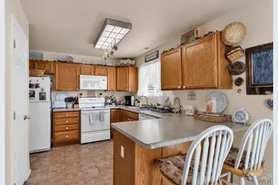 594 S Hook Dr, Pueblo West, CO 81007 - Photo 8