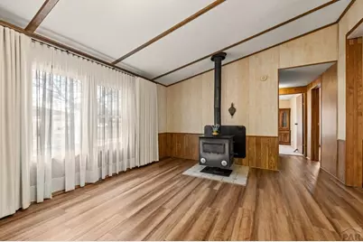 2219 W 28th St, Pueblo, CO 81003 - Photo 8