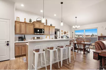 805 N Monarch Dr, Pueblo West, CO 81007 - Photo 10