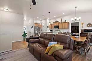 805 N Monarch Dr, Pueblo West, CO 81007 - Photo 4