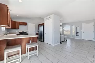 807 S Aguilar Ln, Pueblo, CO 81007 - Photo 10