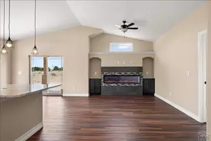 366 N Desert Cove Dr, Pueblo West, CO 81007 - Photo 8