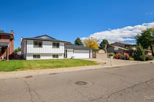 208 Starlite Dr, Pueblo, CO 81005 - Photo 2