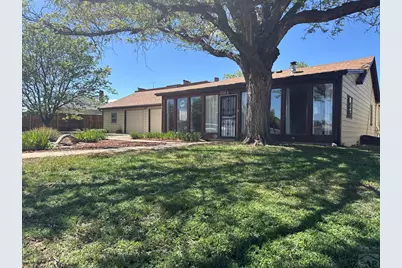 221 E 8th St, Walsenburg, CO 81089 - Photo 2