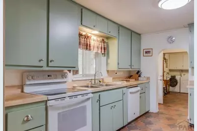 221 E 8th St, Walsenburg, CO 81089 - Photo 12