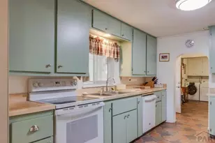 221 E 8th St, Walsenburg, CO 81089 - Photo 12
