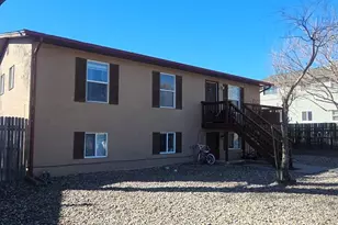 3908 Devonshire Ln, Pueblo, CO 81005 - Photo 2