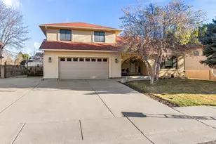 7 Alta Loma Dr, Pueblo, CO 81005 - Photo 2