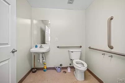 302 Meade Ave, Pueblo, CO 81001 - Photo 10