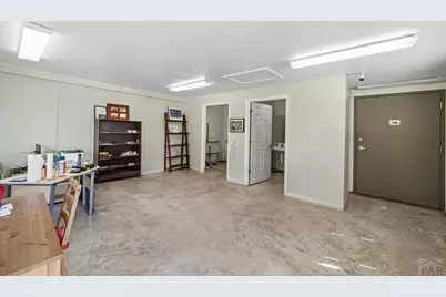 302 Meade Ave, Pueblo, CO 81001 - Photo 8