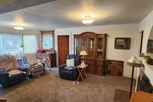 927 E 11th St, Pueblo, CO 81001 - Photo 2