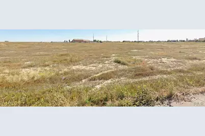 165 W Palmer Lake Dr, Pueblo West, CO 81007 - Photo 2