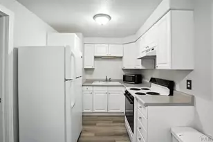 2108 W 19th St, Pueblo, CO 81003 - Photo 8