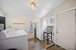 909 E 11th St, Pueblo, CO 81001 - Photo 16