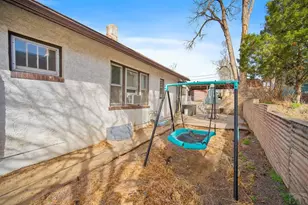 909 E 11th St, Pueblo, CO 81001 - Photo 18