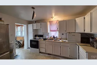 944 Carteret Ave, Pueblo, CO 81004 - Photo 10