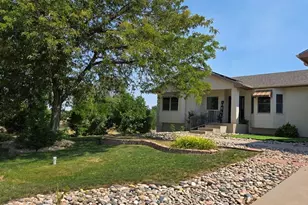 232 Alhambra Dr, Pueblo, CO 81005 - Photo 2