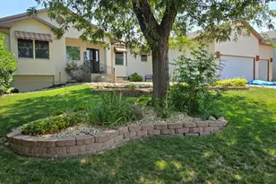 232 Alhambra Dr, Pueblo, CO 81005 - Photo 1
